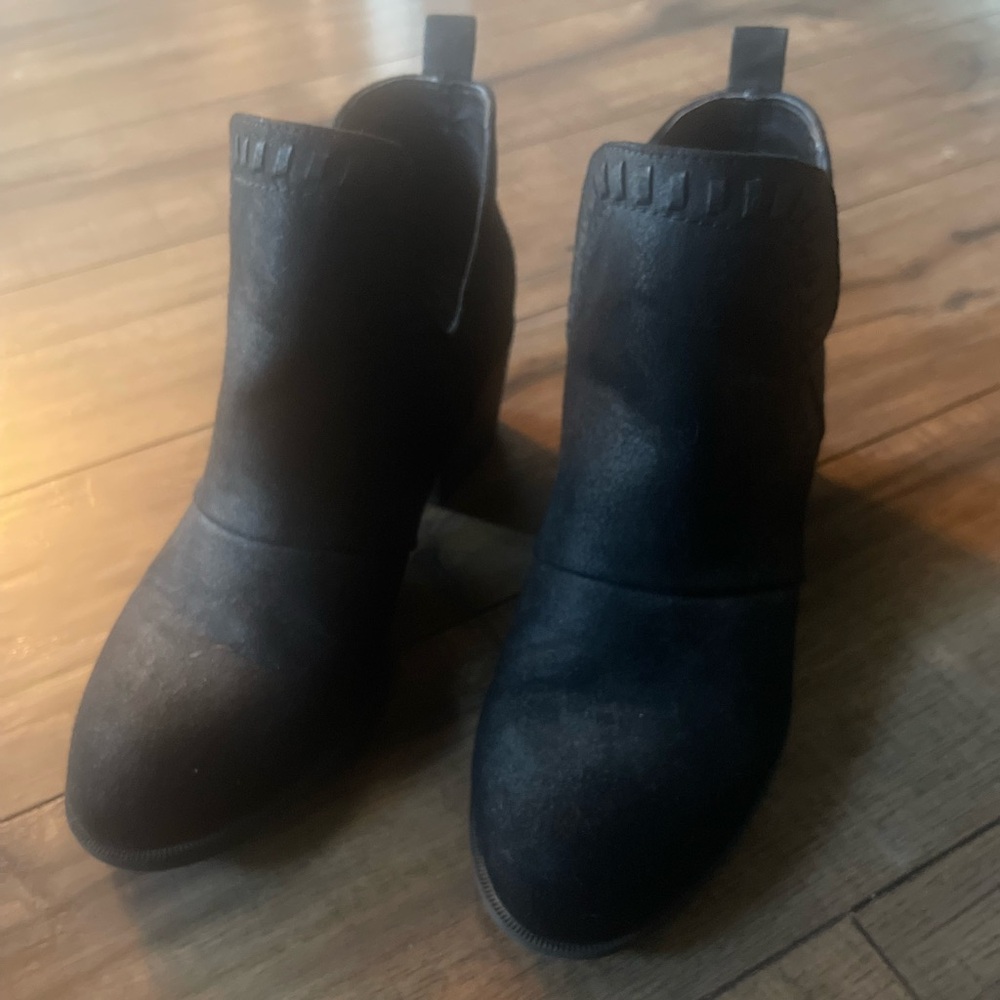 Women’s Suede Booties